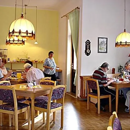 Aura Im Thuringer Wald Guest house *